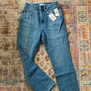 BNWT Good American Good Vintage w/Clean Seam jeans